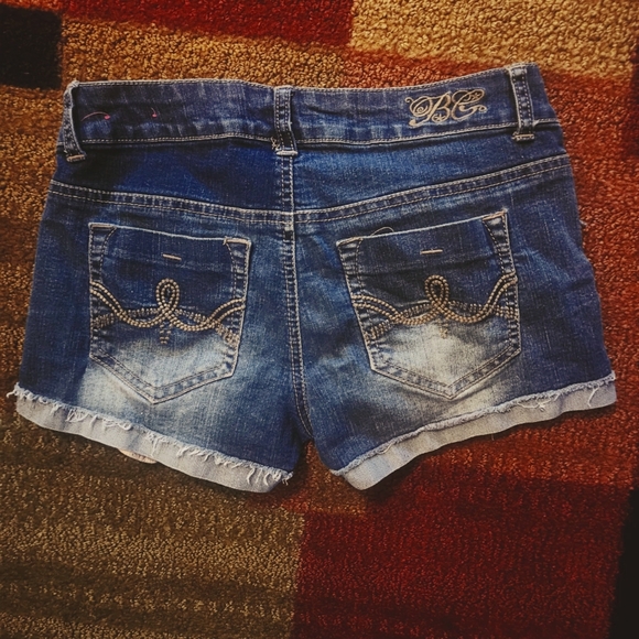 Dreamer Boho Fringe Tshirt and Bubblegum Denim Shorts - Picture 3 of 3